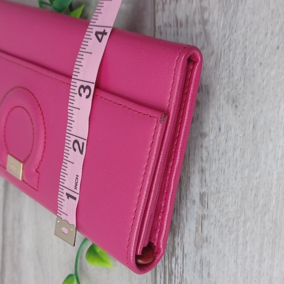 Ferragamo Long Wallet - PINK! - Picture 7 of 14